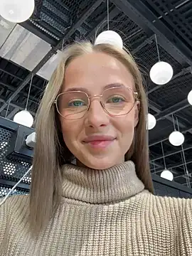 Snapshot of CaseyStar chatting on January 2025 10:17:01 AM CaseyStar online show from January 2025 10:17:01 AM