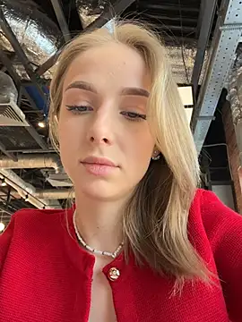 Snapshot of CaseyStar chatting on February 2025 09:36:02 AM CaseyStar online show from February 2025 09:36:02 AM