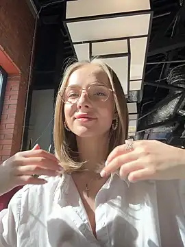 Snapshot of CaseyStar chatting on March 2025 09:31:02 AM CaseyStar online show from March 2025 09:31:02 AM