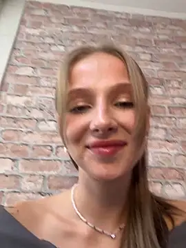 Snapshot of CaseyStar chatting on September 2025 01:13:01 PM CaseyStar online show from September 2025 01:13:01 PM