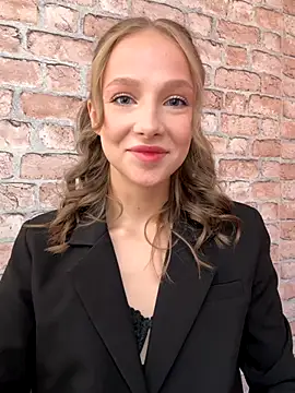 Snapshot of CaseyStar chatting on October 2025 12:57:02 PM CaseyStar online show from October 2025 12:57:02 PM