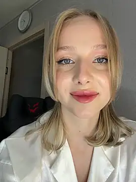 Snapshot of CaseyStar chatting on February 2026 03:48:02 PM CaseyStar online show from February 2026 03:48:02 PM