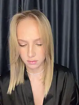 Snapshot of CaseyStar chatting on February 2026 04:08:01 PM CaseyStar online show from February 2026 04:08:01 PM