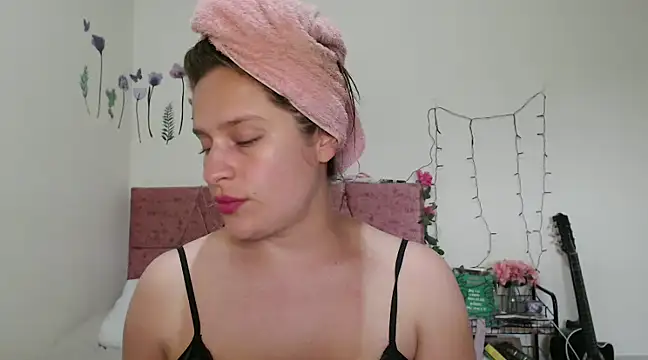 Snapshot of Serenity chatting on January 2025 09:15:02 PM Serenity online show from January 2025 09:15:02 PM