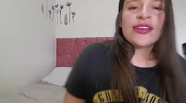 Snapshot of Serenity chatting on February 2025 07:32:02 PM Serenity online show from February 2025 07:32:02 PM