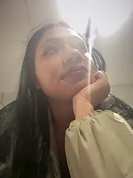 Im Little online show from October 2025 03:05:02 AM