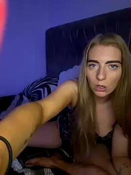 Summer Paige online show from December 2025 04:18:02 AM