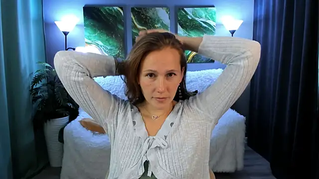 MichelleOrtis online show from September 2025 01:16:02 PM