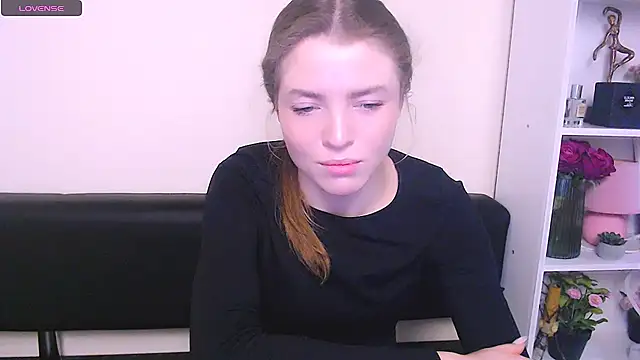 Snapshot of MissOliviaa_ chatting on February 2025 07:59:02 AM MissOliviaa  online show from February 2025 07:59:02 AM