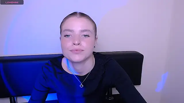 MissOliviaa  online show from October 2025 01:58:01 PM