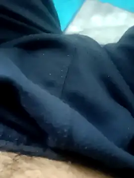 nick05inch online show from November 2025 01:17:02 AM