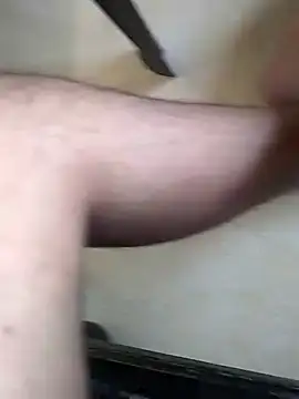 Snapshot of Happyman300 chatting on February 2025 09:40:02 AM Happyman300 online show from February 2025 09:40:02 AM