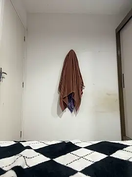 Maduanne online show from February 2025 03:08:02 AM