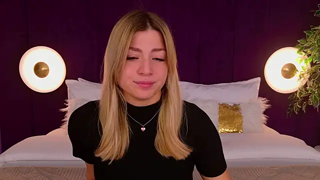 HelenaMorgan online show from October 2025 03:04:01 AM