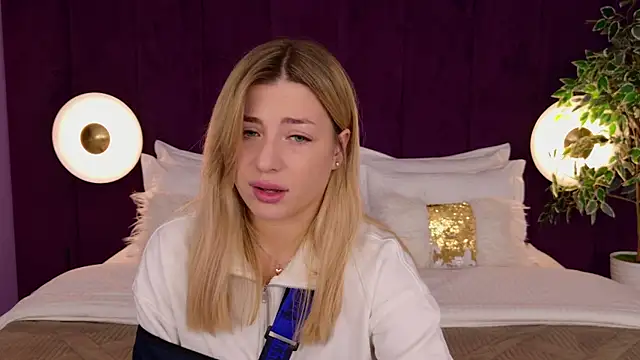 HelenaMorgan online show from October 2025 03:05:01 AM