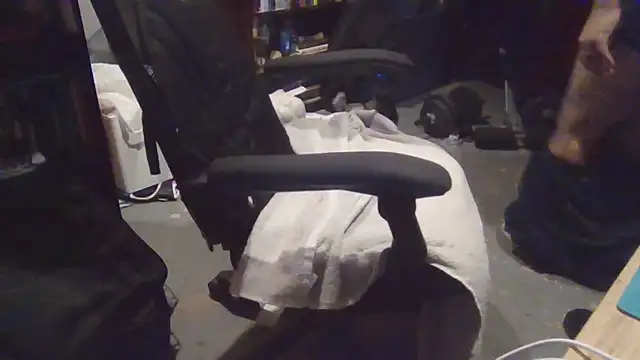 Snapshot of Chef-Munchies69 chatting on October 2025 04:03:02 AM Chef-Munchies69 online show from October 2025 04:03:02 AM