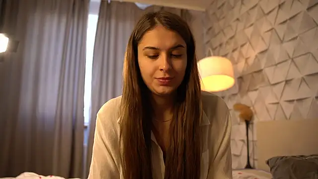 elisa moon online show from June 2026 12:52:02 PM