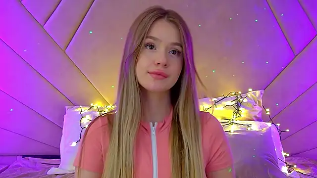 MilanaBalmain online show from March 2025 12:15:01 PM