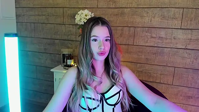 MilanaBalmain online show from March 2025 12:28:01 PM