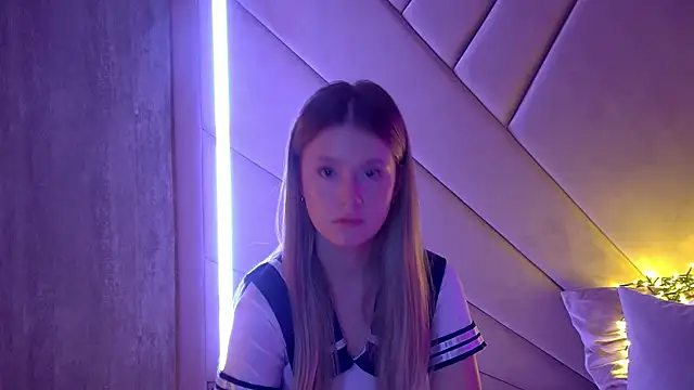 MilanaBalmain online show from September 2025 05:16:02 PM