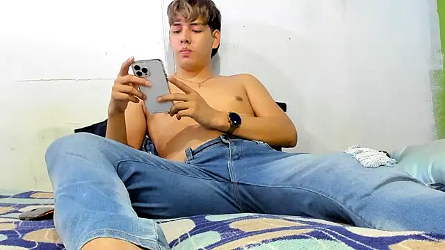 zackmontieel online show from December 2024 09:40:02 AM