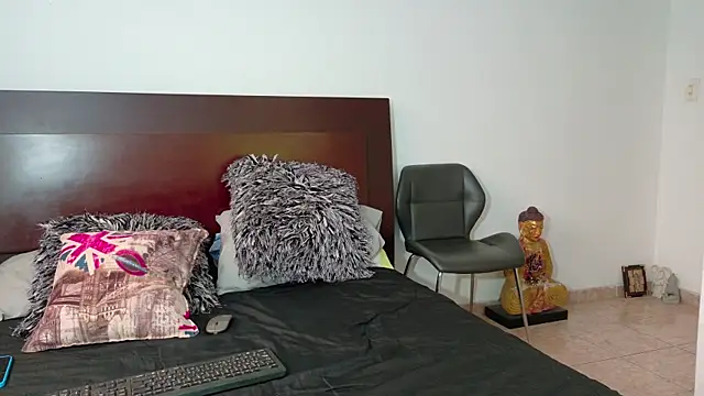 zackmontieel online show from June 2026 09:02:01 PM