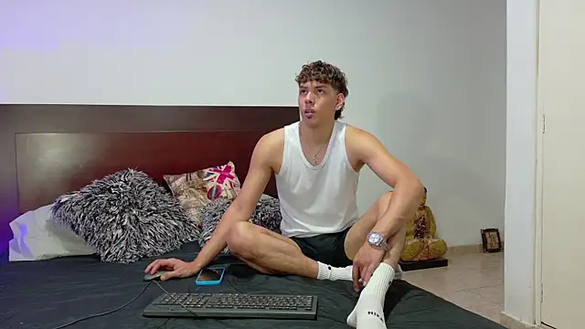 zackmontieel online show from June 2026 11:51:02 PM