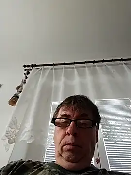 Snapshot of Lisak951 chatting on May 2026 03:40:01 PM Lisak951 online show from May 2026 03:40:01 PM