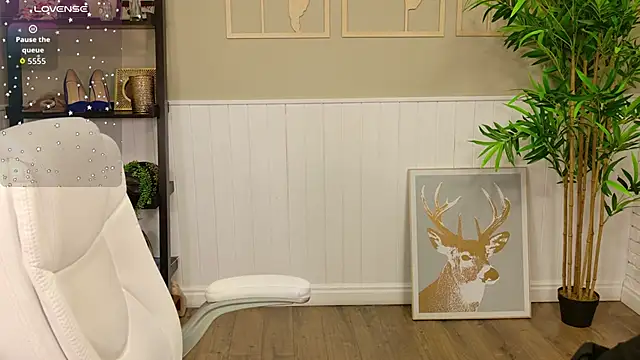 LadyLeea online show from October 2025 04:09:01 AM