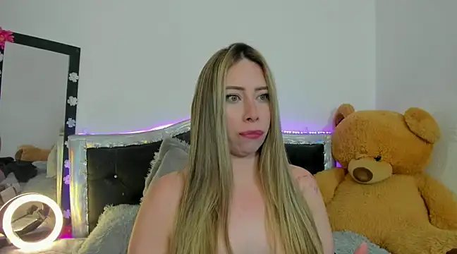 JanneKim online show from February 2025 02:38:01 AM