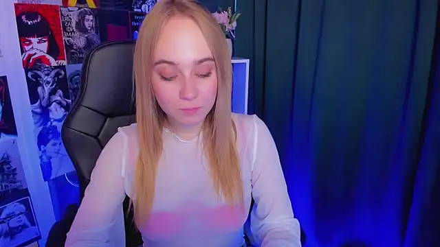 LianaBright online show from December 2024 02:54:01 AM