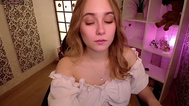 LianaBright online show from January 2025 11:56:02 AM