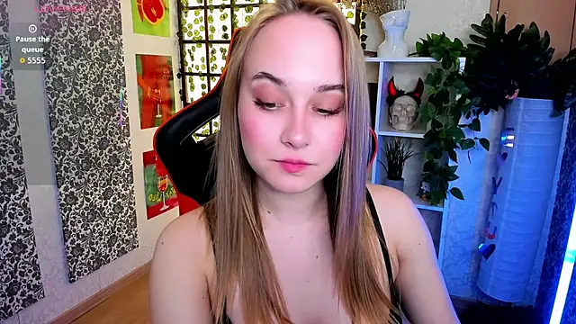 LianaBright online show from April 2026 02:00:02 AM