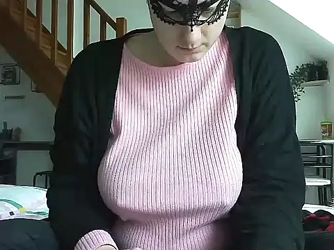 Snapshot of Lauzo21 chatting on March 2025 12:07:02 PM Lauzo21 online show from March 2025 12:07:02 PM