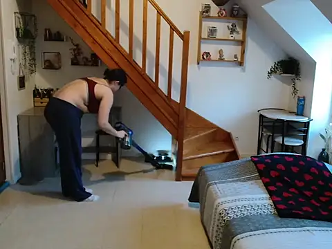 Lauzo21 online show from February 2026 06:34:01 AM