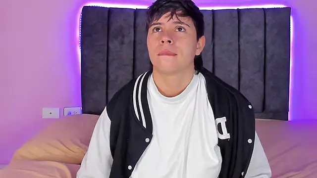 AbbySmiitth  online show from January 2025 12:18:01 PM