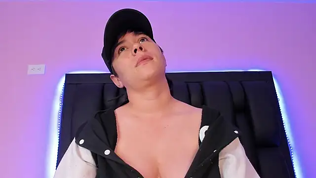 AbbySmiitth  online show from February 2025 06:24:02 PM