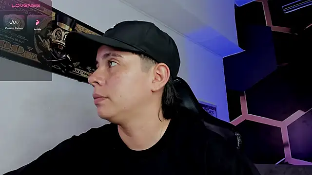 AbbySmiitth  online show from October 2025 11:29:02 PM