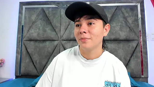 AbbySmiitth  online show from March 2026 10:35:01 PM