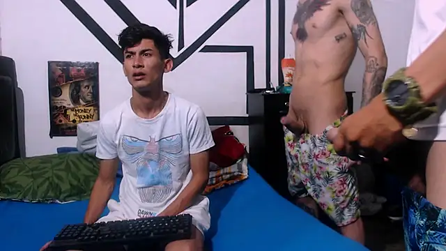 Snapshot of badssboys_always chatting on December 2024 05:25:02 AM badssboys always online show from December 2024 05:25:02 AM