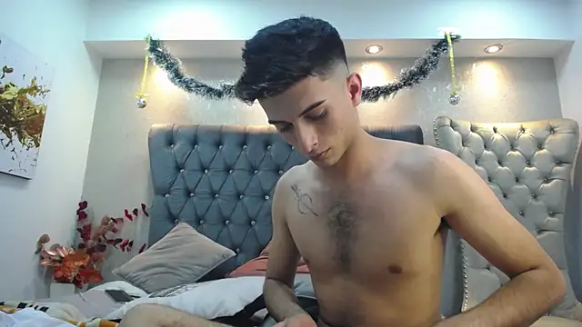 Snapshot of MrWilliseo chatting on December 2024 09:40:02 PM MrWilliseo online show from December 2024 09:40:02 PM