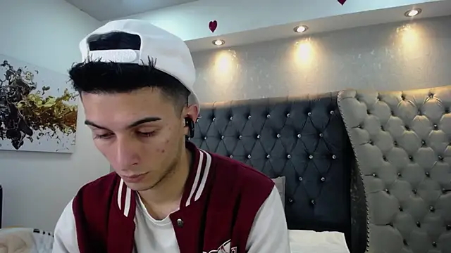 Snapshot of MrWilliseo chatting on February 2025 08:00:02 PM MrWilliseo online show from February 2025 08:00:02 PM