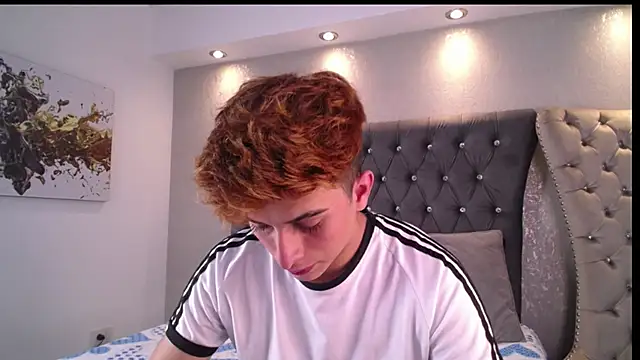 MrWilliseo online show from November 2025 08:12:01 PM