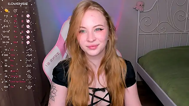 Snapshot of lilKitty_Melanie chatting on November 2025 09:39:01 PM lilKitty Melanie online show from November 2025 09:39:01 PM