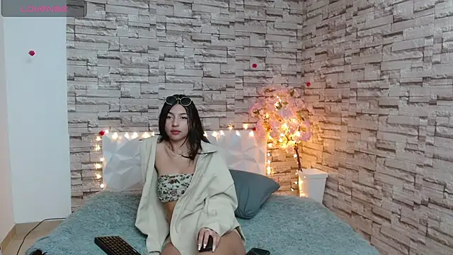 Snapshot of Vanse_lust chatting on February 2025 05:03:02 AM Vanse lust online show from February 2025 05:03:02 AM