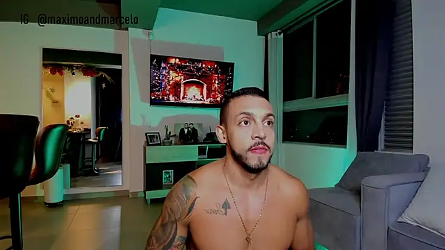 Snapshot of Maximo_Marcelo chatting on December 2024 12:11:01 AM Maximo Marcelo online show from December 2024 12:11:01 AM