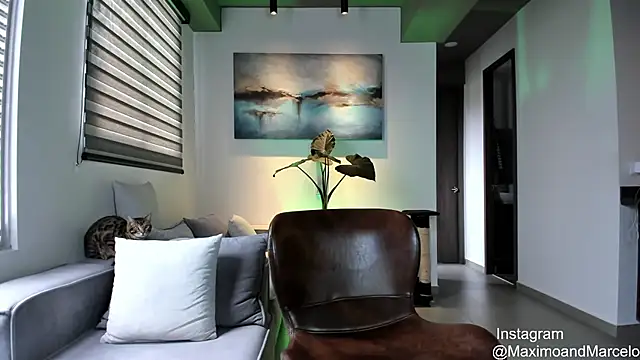 Snapshot of Maximo_Marcelo chatting on March 2025 03:07:02 PM Maximo Marcelo online show from March 2025 03:07:02 PM