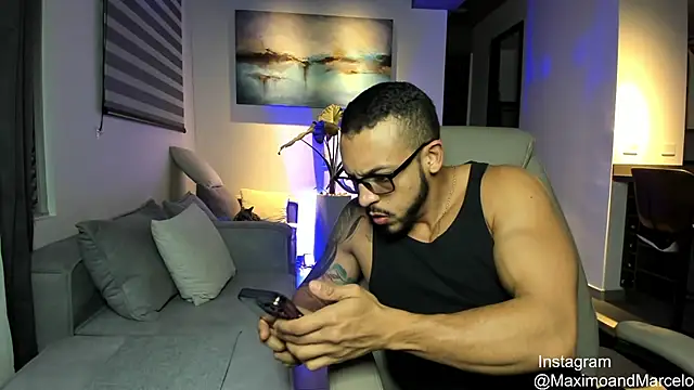 Snapshot of Maximo_Marcelo chatting on March 2025 11:20:02 PM Maximo Marcelo online show from March 2025 11:20:02 PM