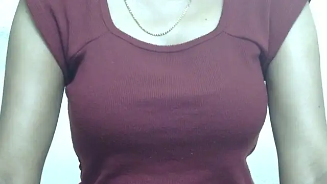  FluffyHxney  online show from April 2026 06:13:02 PM