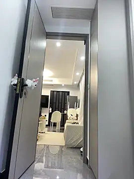 xyebobs online show from April 2026 03:44:01 PM